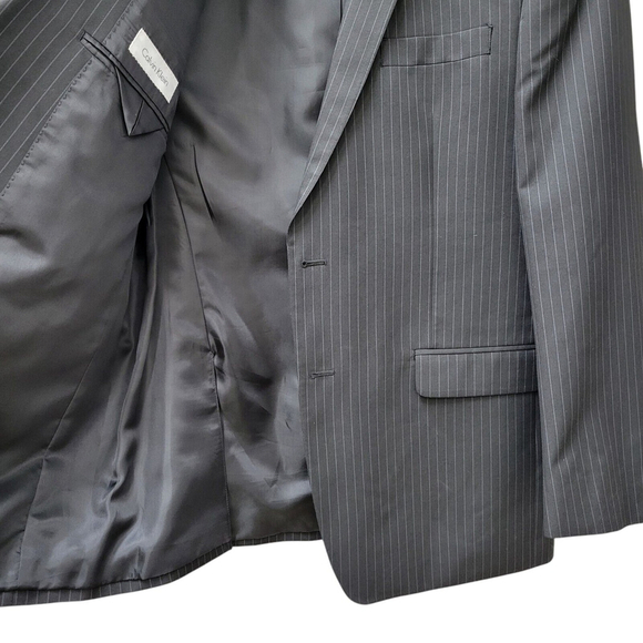 Calvin Klein Polyester Rayon Pinstripe Suit Jacket 42R Men's. Navy Gray Stripe - Picture 6 of 8